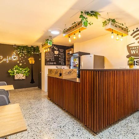 Edificio Santamarta Medellin Hotel Екстериор снимка