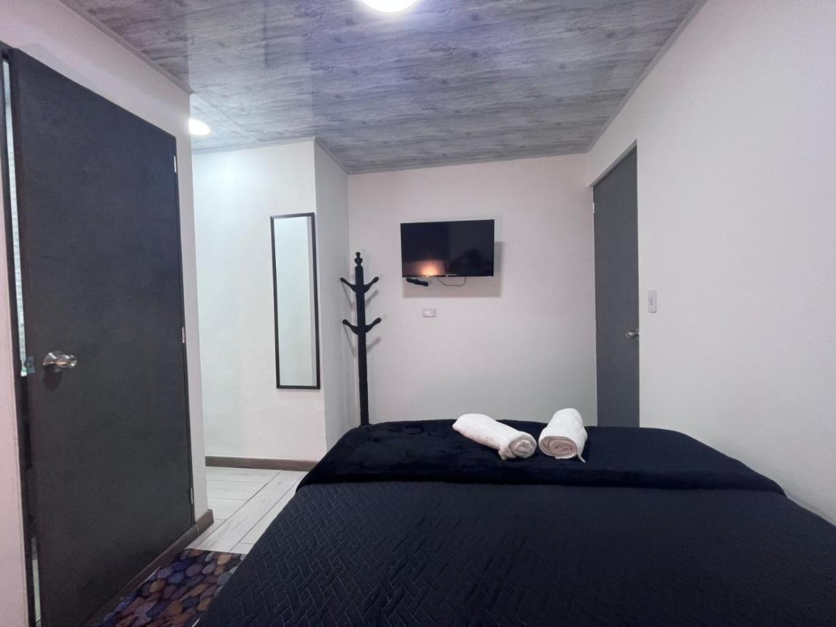 Edificio Santamarta Medellin Hotel Екстериор снимка