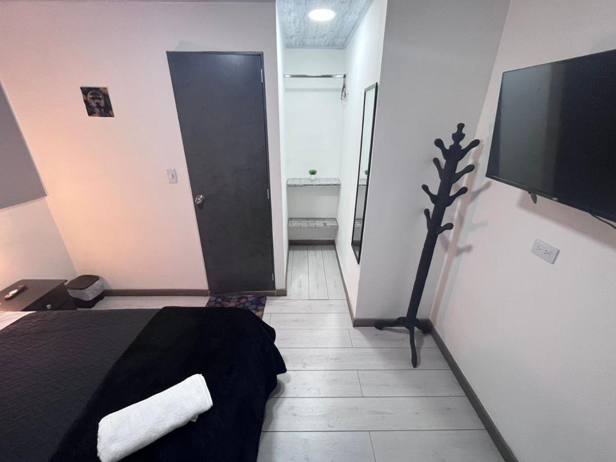 Edificio Santamarta Medellin Hotel Екстериор снимка