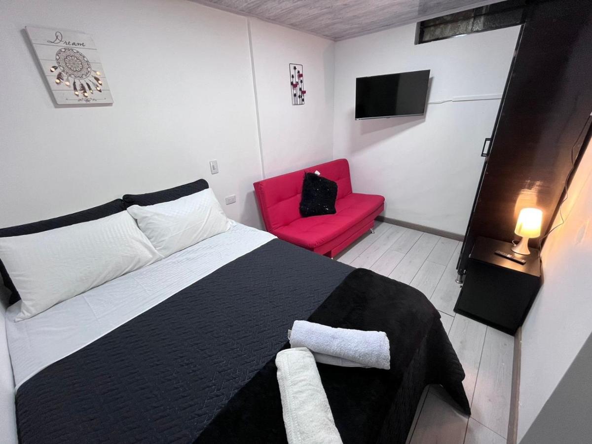 Edificio Santamarta Medellin Hotel Екстериор снимка