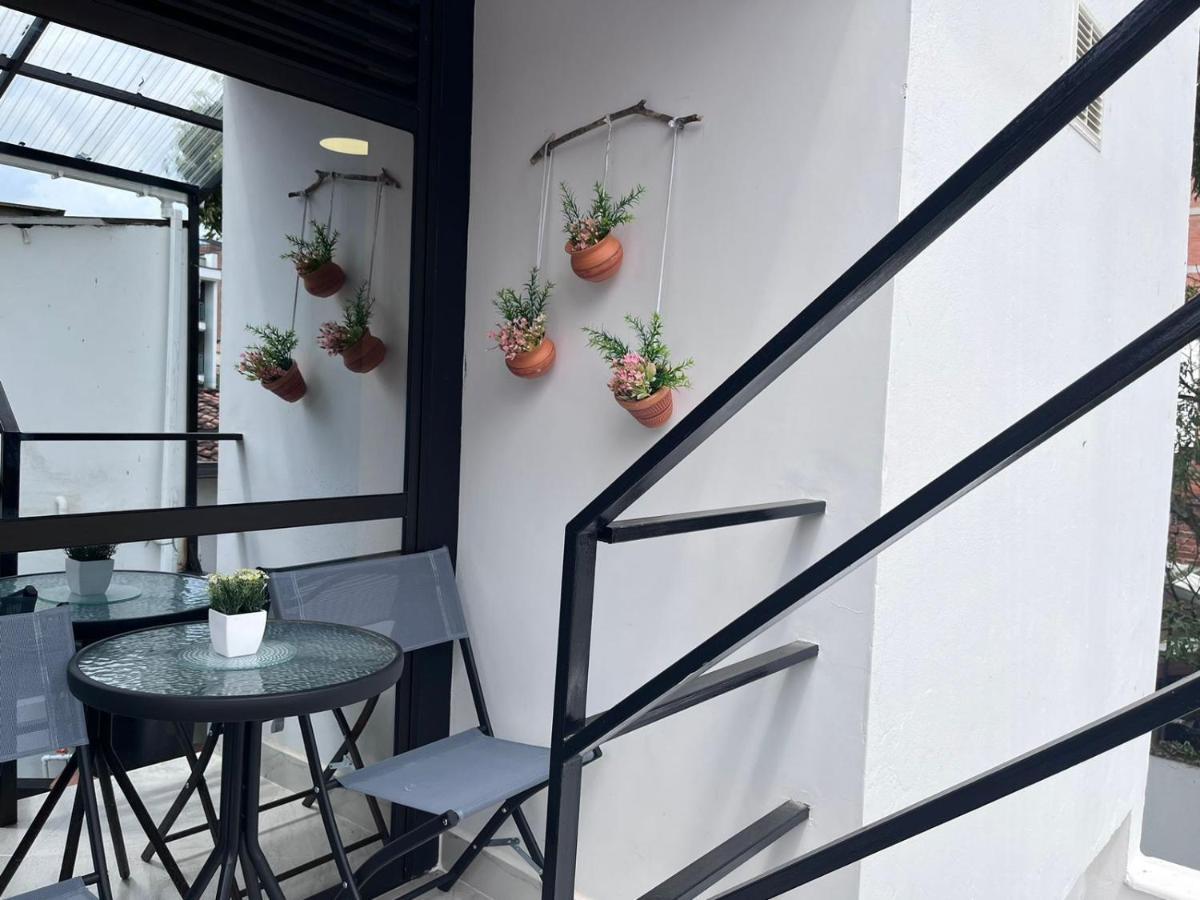 Edificio Santamarta Medellin Hotel Екстериор снимка