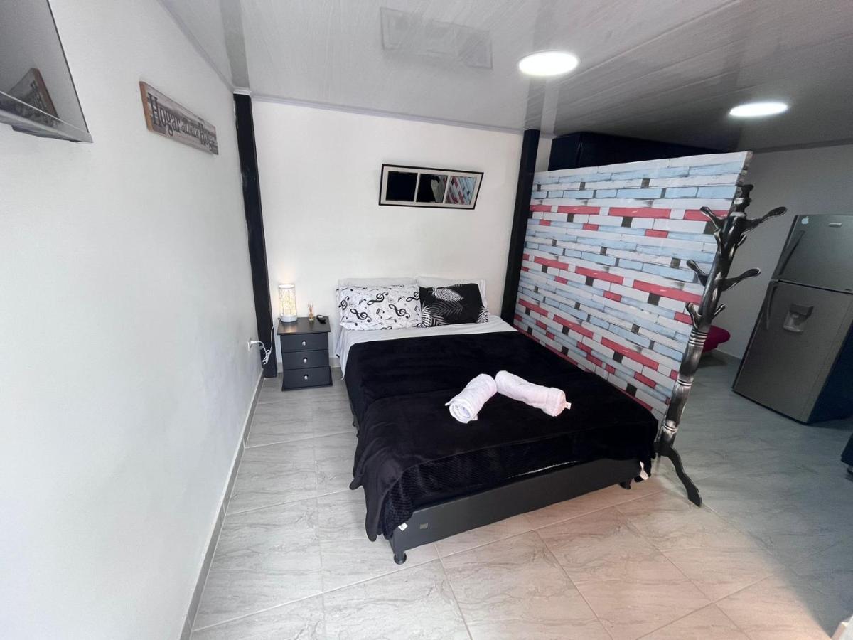 Edificio Santamarta Medellin Hotel Екстериор снимка