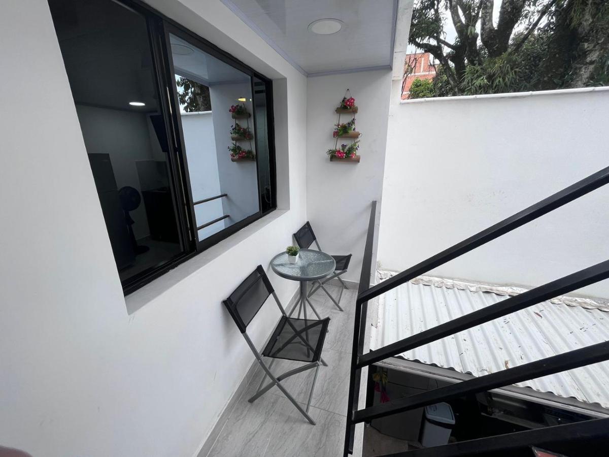 Edificio Santamarta Medellin Hotel Екстериор снимка