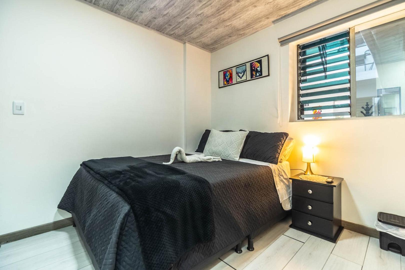 Edificio Santamarta Medellin Hotel Екстериор снимка