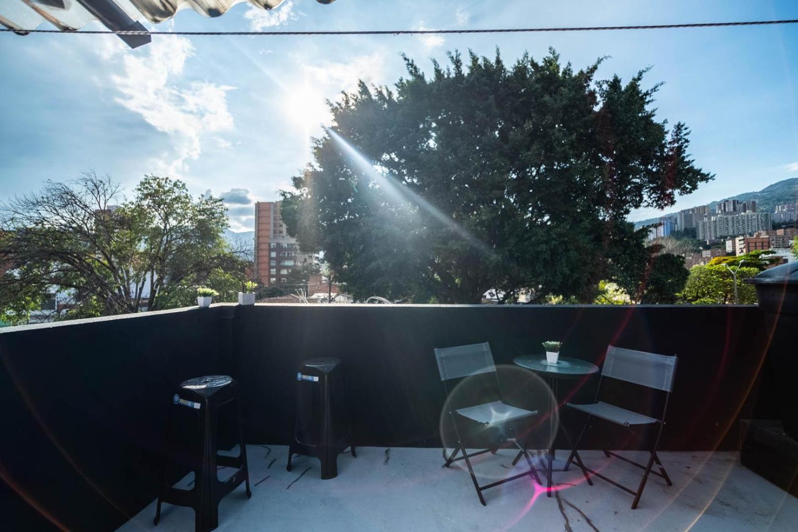Edificio Santamarta Medellin Hotel Екстериор снимка
