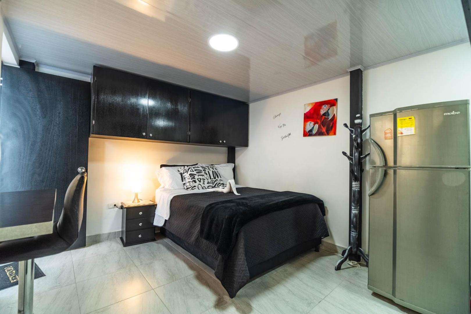 Edificio Santamarta Medellin Hotel Екстериор снимка