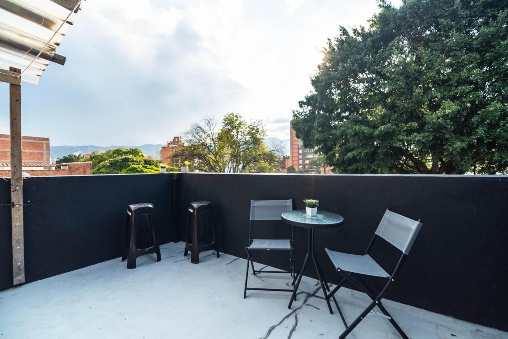 Edificio Santamarta Medellin Hotel Екстериор снимка