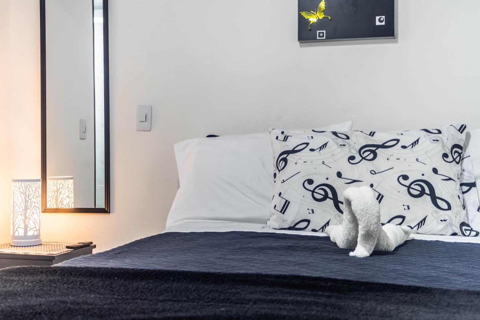 Edificio Santamarta Medellin Hotel Екстериор снимка