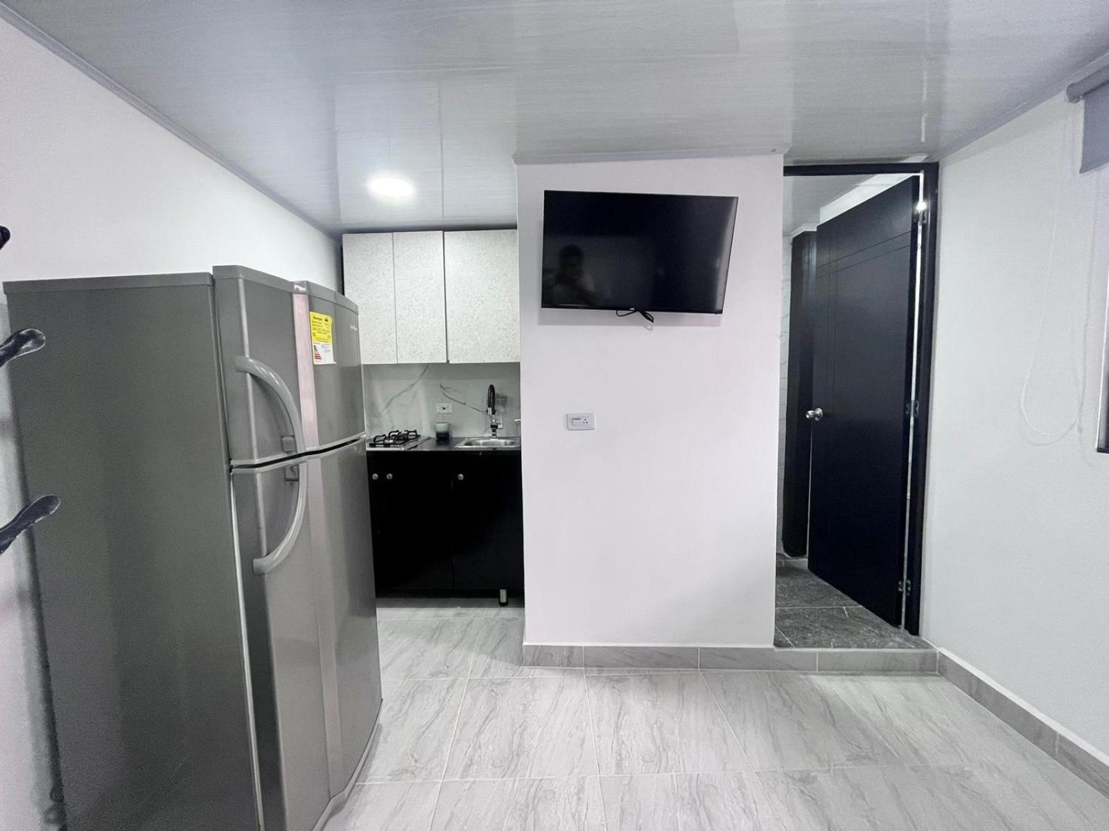 Edificio Santamarta Medellin Hotel Екстериор снимка