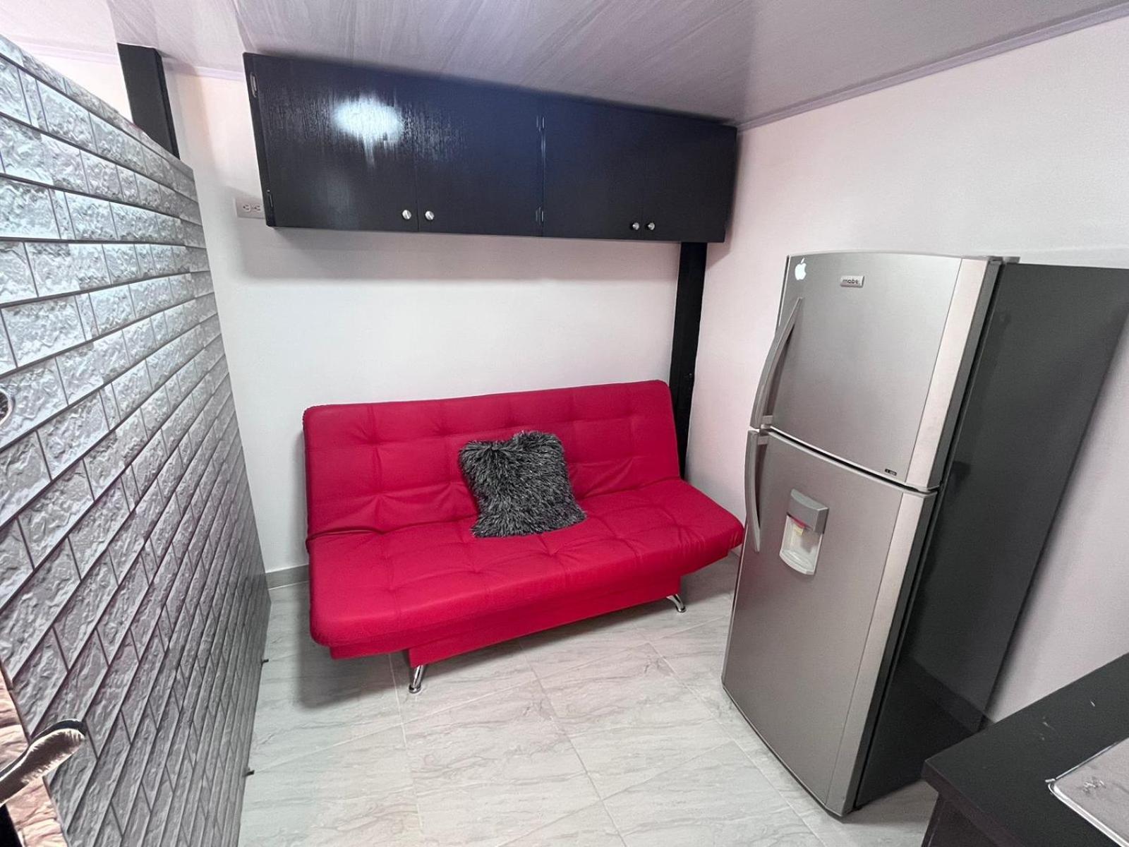 Edificio Santamarta Medellin Hotel Екстериор снимка